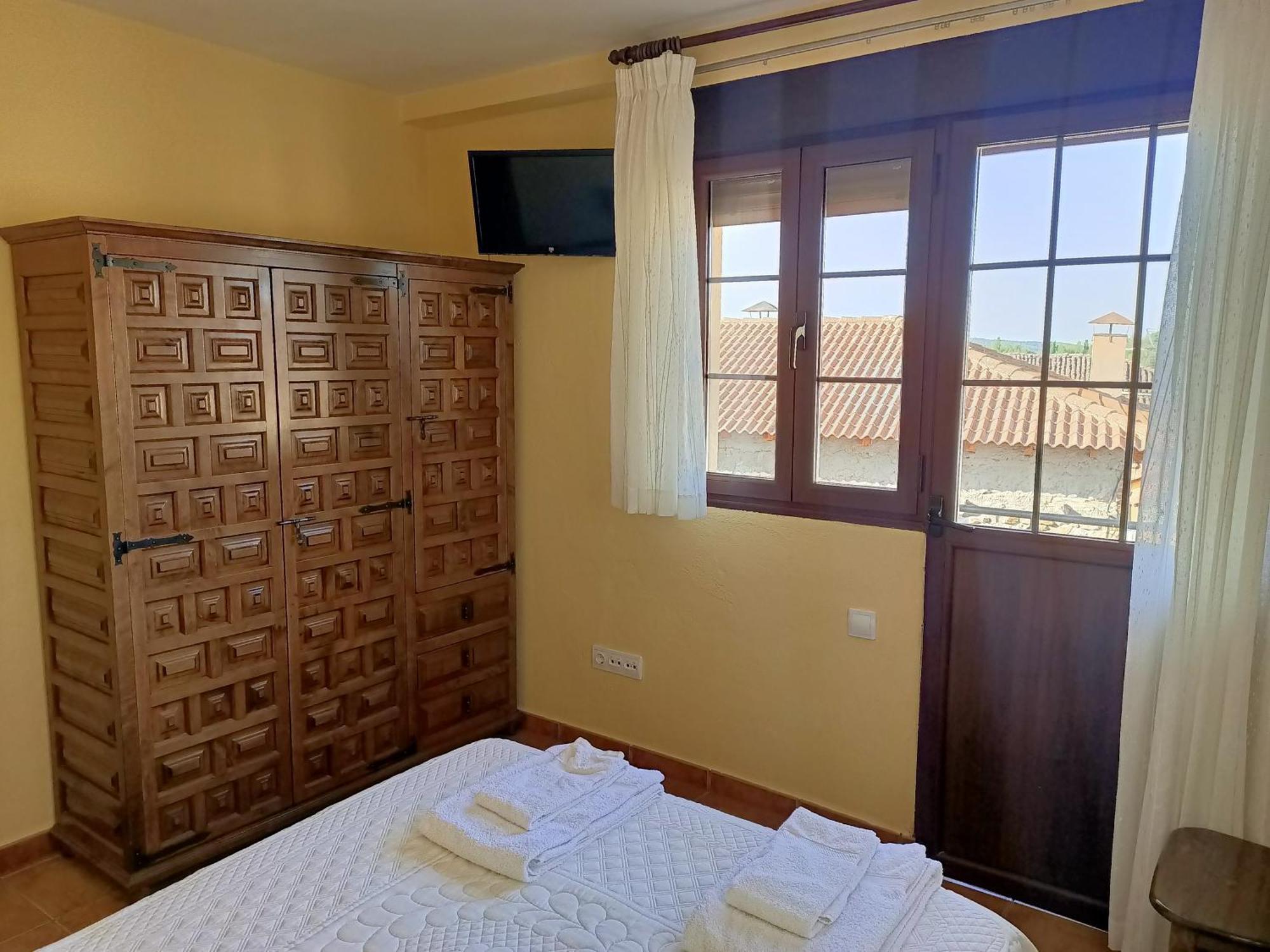 Hotel Rural Valle Del Tuejar Таранилья Экстерьер фото